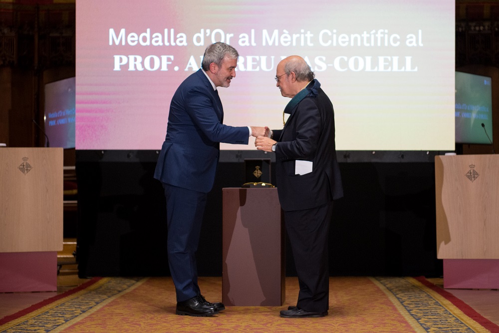Andreu Mas-Colell rep la Medalla d’Or al Mèrit Científic
