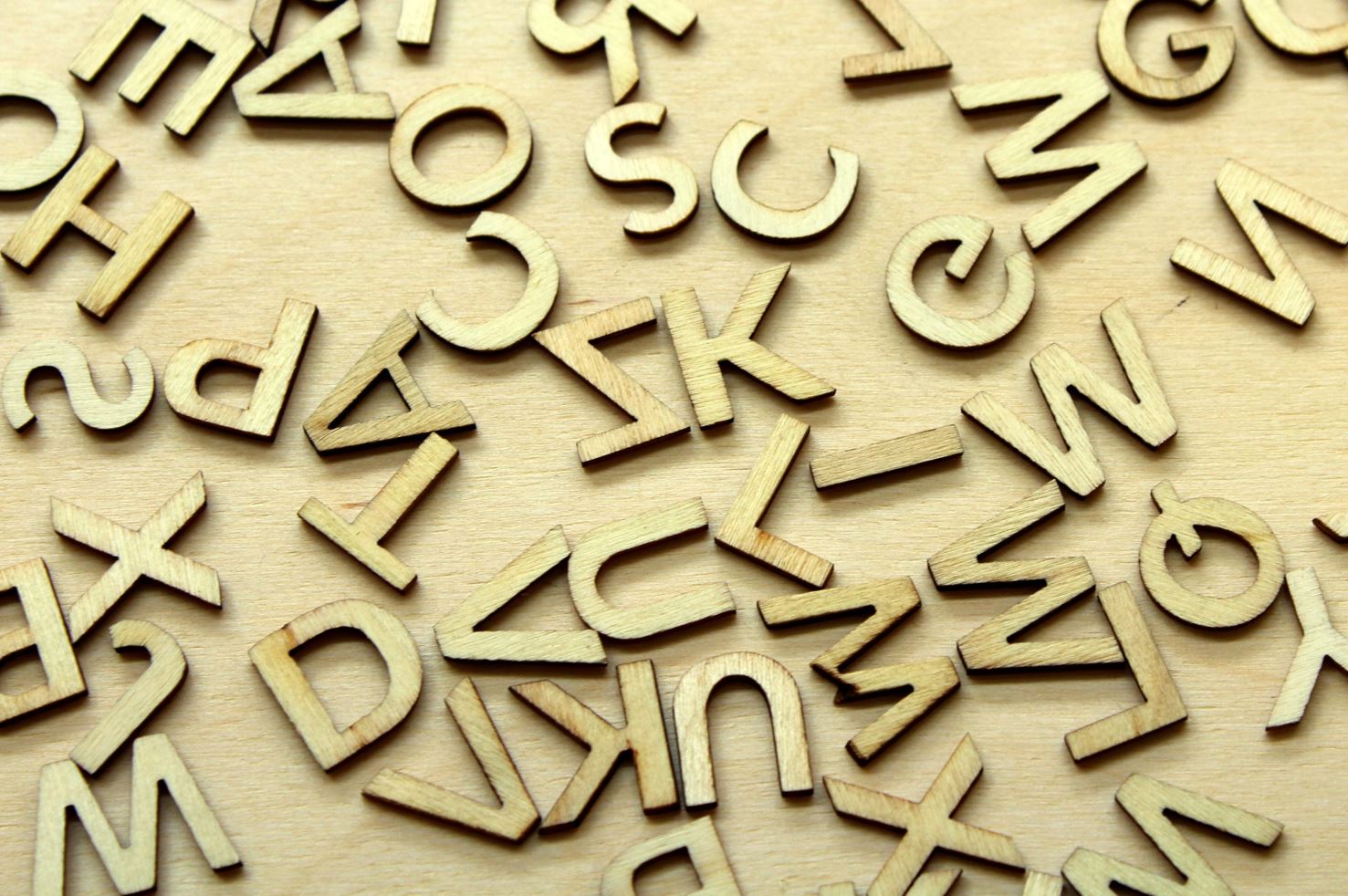 La creación de nuevos significados de las palabras tiene razones comunes en 1.400 lenguas, según un estudio liderado por la UPF publicado en Science