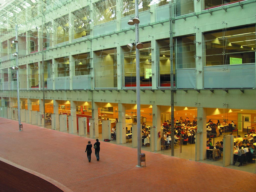 Picture of the Roger de Llúria building