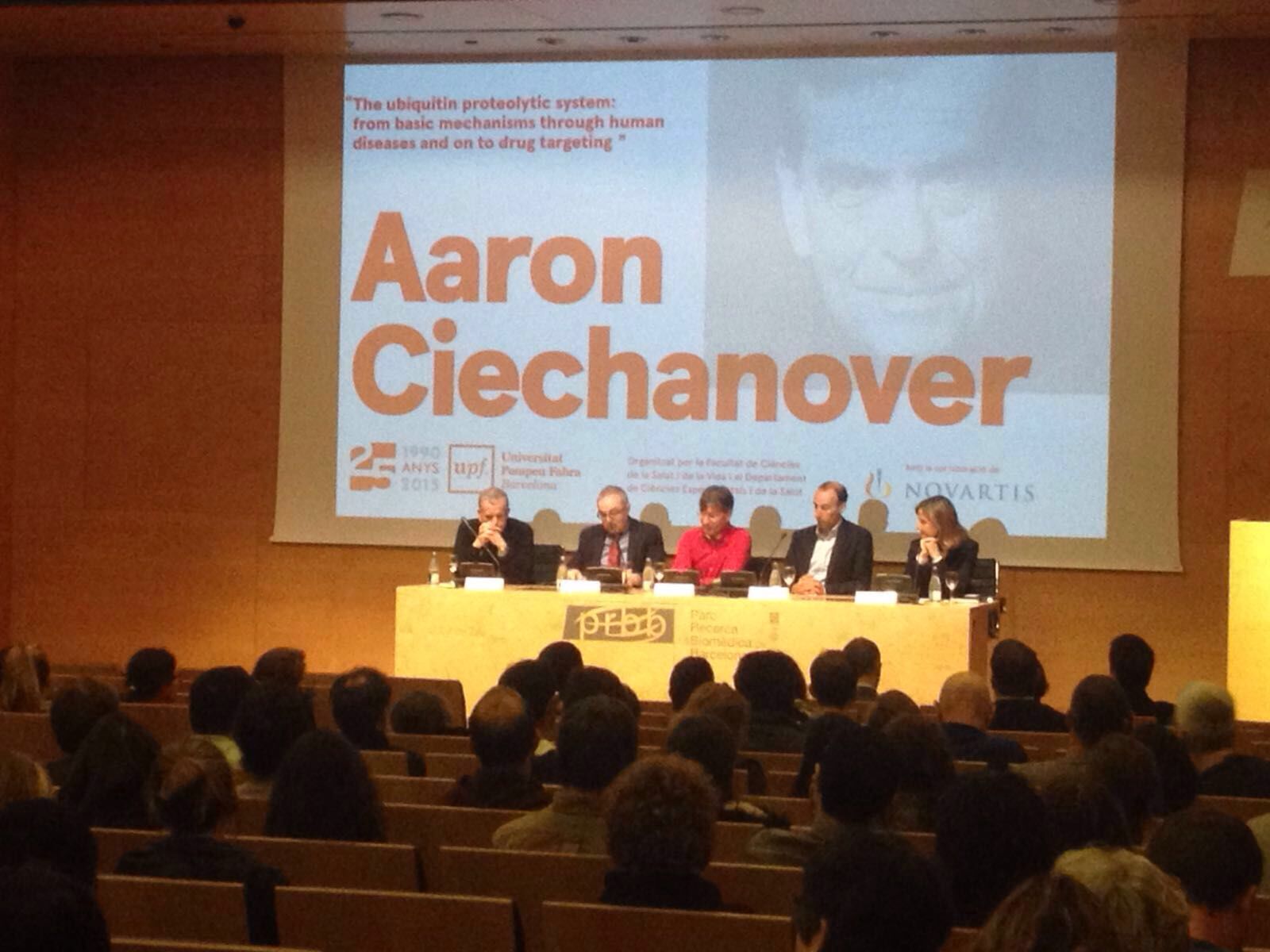 D'esq. a dreta: Aaron Ciechanover, Quim Gea, Àngel Lozano, David Comas, Concha Marzo.