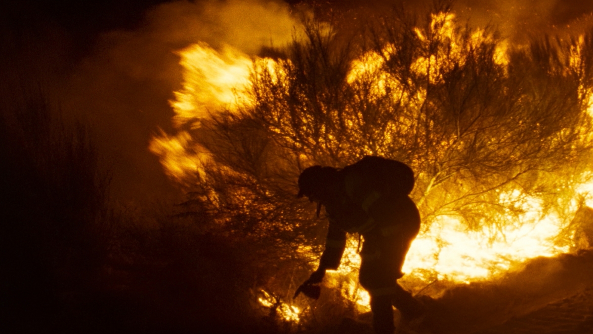 Fotograma de la película "O que arde" Imatge inicial - Fotograma de la película "O que arde"