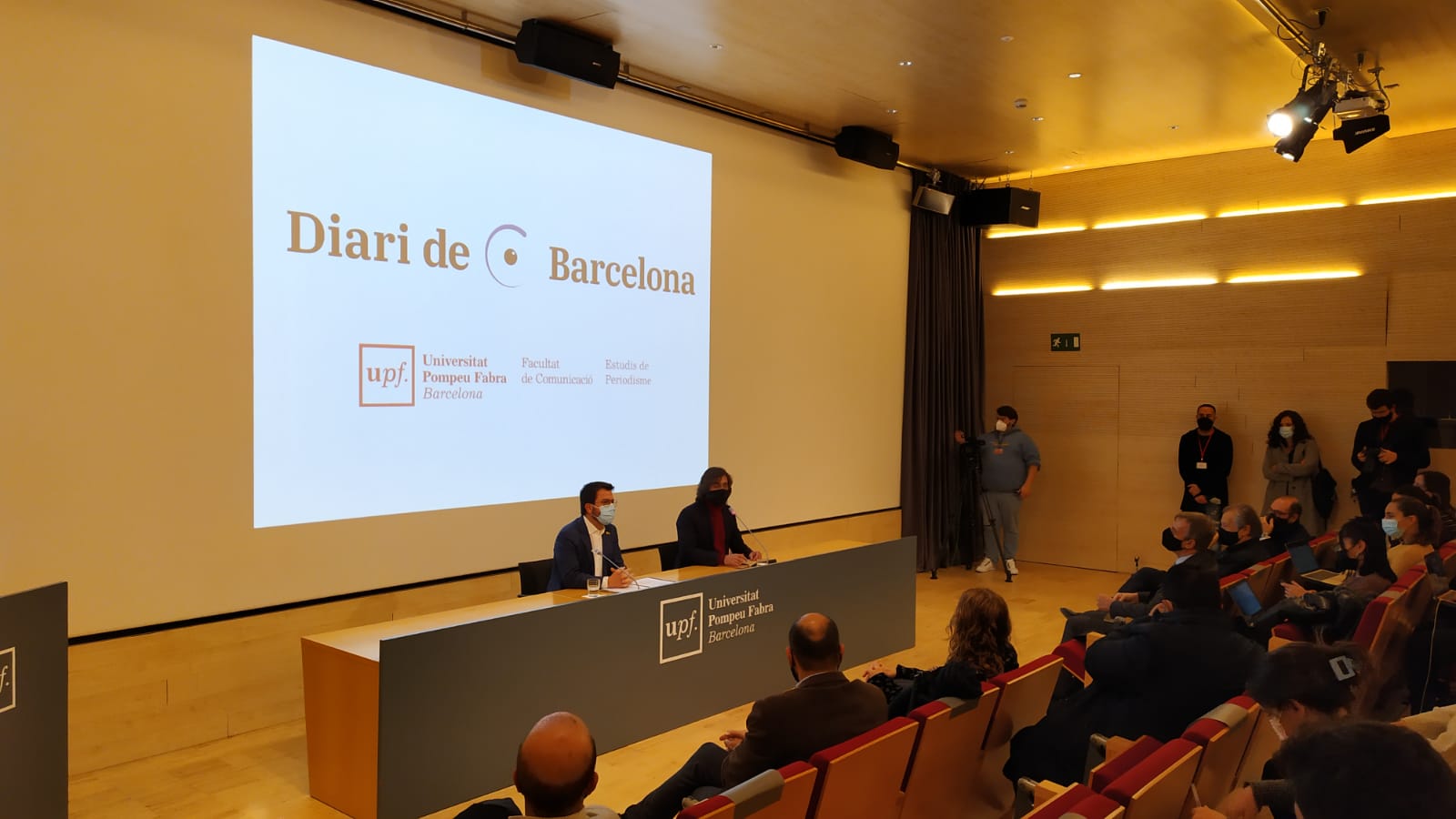 El primer vermut del Diari de Barcelona es va celebrar el 26 de novembre del 2021, amb el president de la Generalitat de Catalunya, Pere Aragonès.