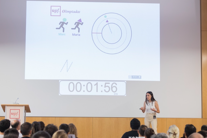 Anaïs Espinoso durant la seva exposició al Rin4'
