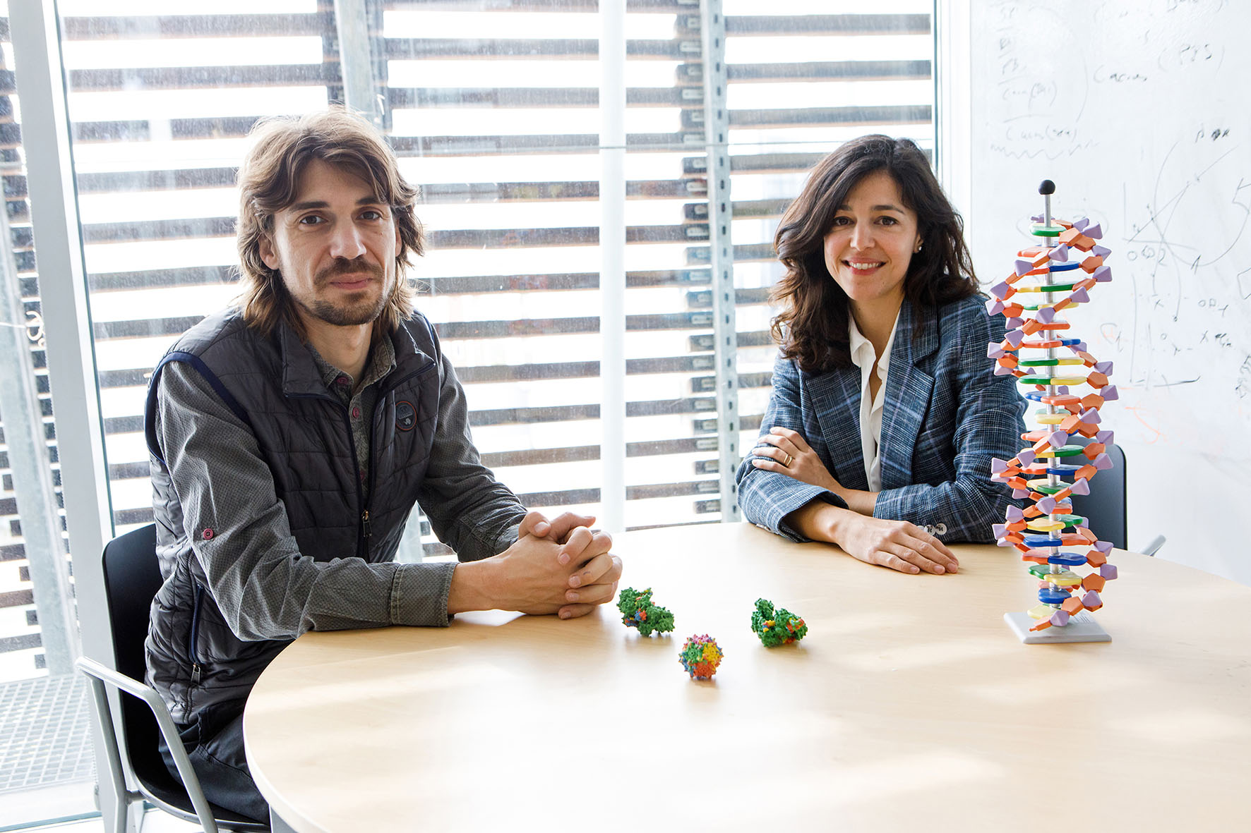 Imatge inicial - Dr. Marc Güell and Dr. Avencia Sánchez-Mejías, co-founders of Integra Therapeutics