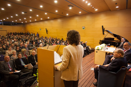 Mireia Trenchs pronouncing his speech