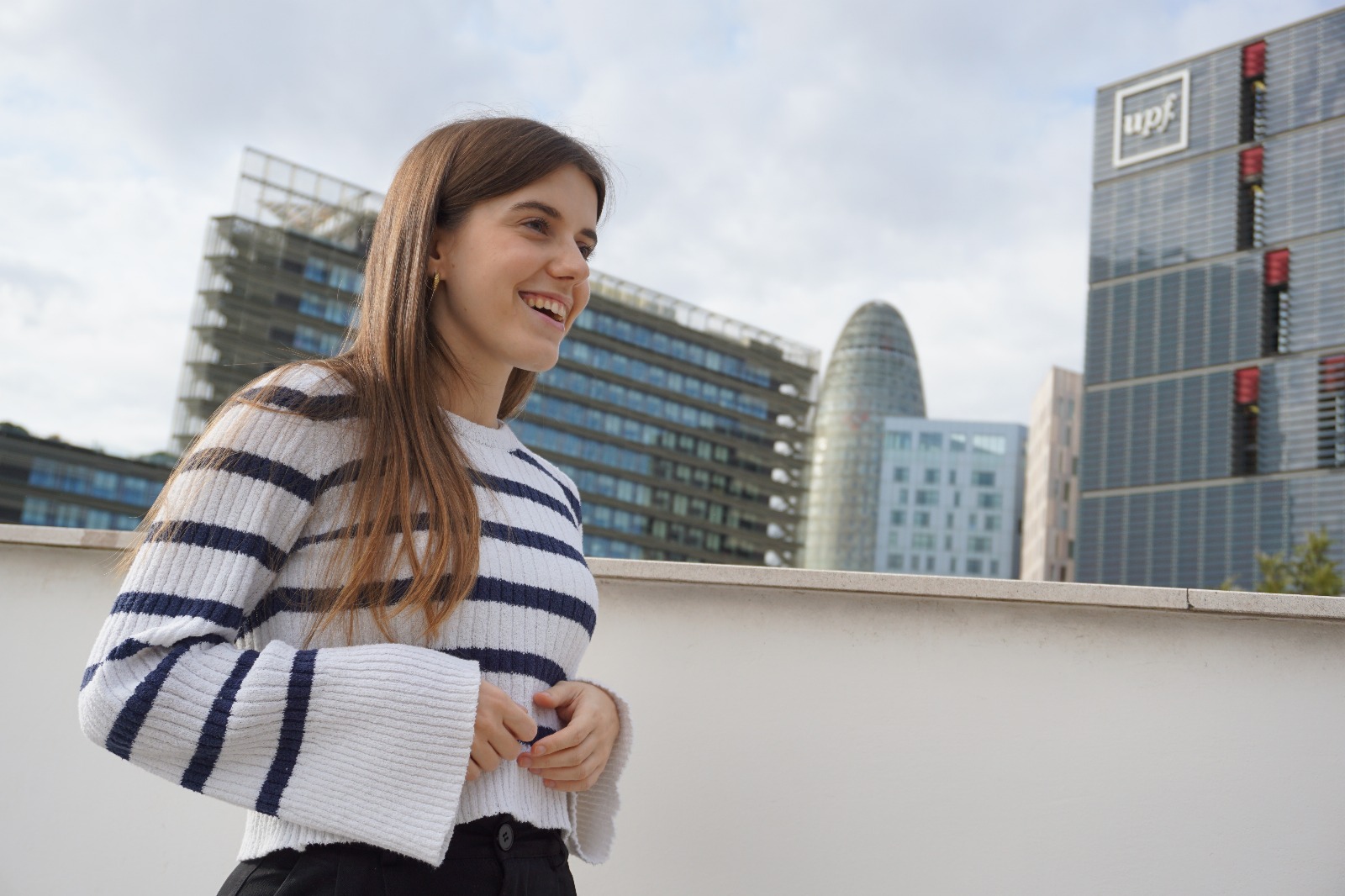 Clara Virós, en el campus del Poblenou de la UPF. Imatge inicial - Clara Virós, en el campus del Poblenou de la UPF.