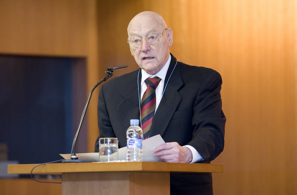Alois M. Haas, during his acceptance speech at his investiture as an honorary doctorate by UPF Imatge inicial - Alois M. Haas, during his acceptance speech at his investiture as an honorary doctorate by UPF