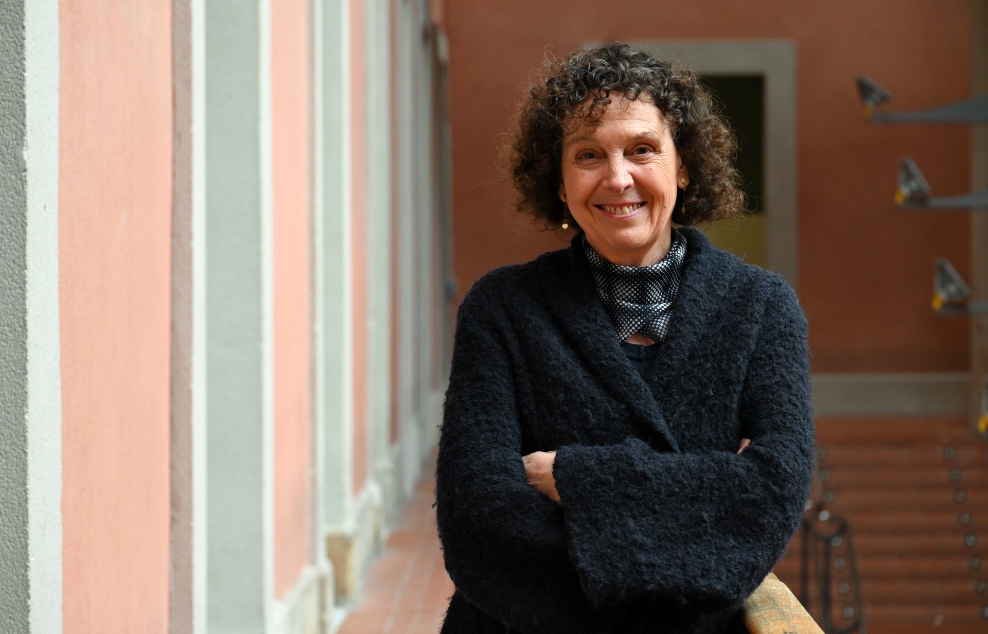 Larrauri, full professor of Criminal Law and Criminology, on the Ciutadella campus. Photo: UPF Imatge inicial - Larrauri, full professor of Criminal Law and Criminology, on the Ciutadella campus. Photo: UPF