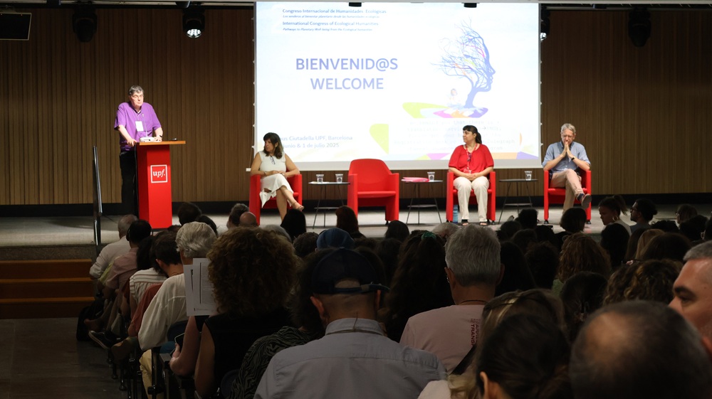 Inauguració del congrés d'Humanitats Ecològiques. d'Esquerra a dreta: Joan Benach, Eva Pujadas, Beatriz Rodríguez-Labajos i John Palmer. Imatge inicial - Inauguració del congrés d'Humanitats Ecològiques. d'Esquerra a dreta: Joan Benach, Eva Pujadas, Beatriz Rodríguez-Labajos i John Palmer.