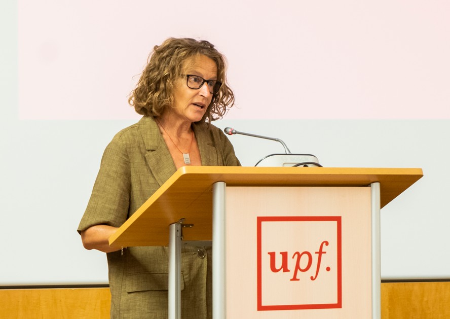 Intervenció de la rectora de la UPF, Laia de Nadal, durant l'acte de graduació de l'EMAI.