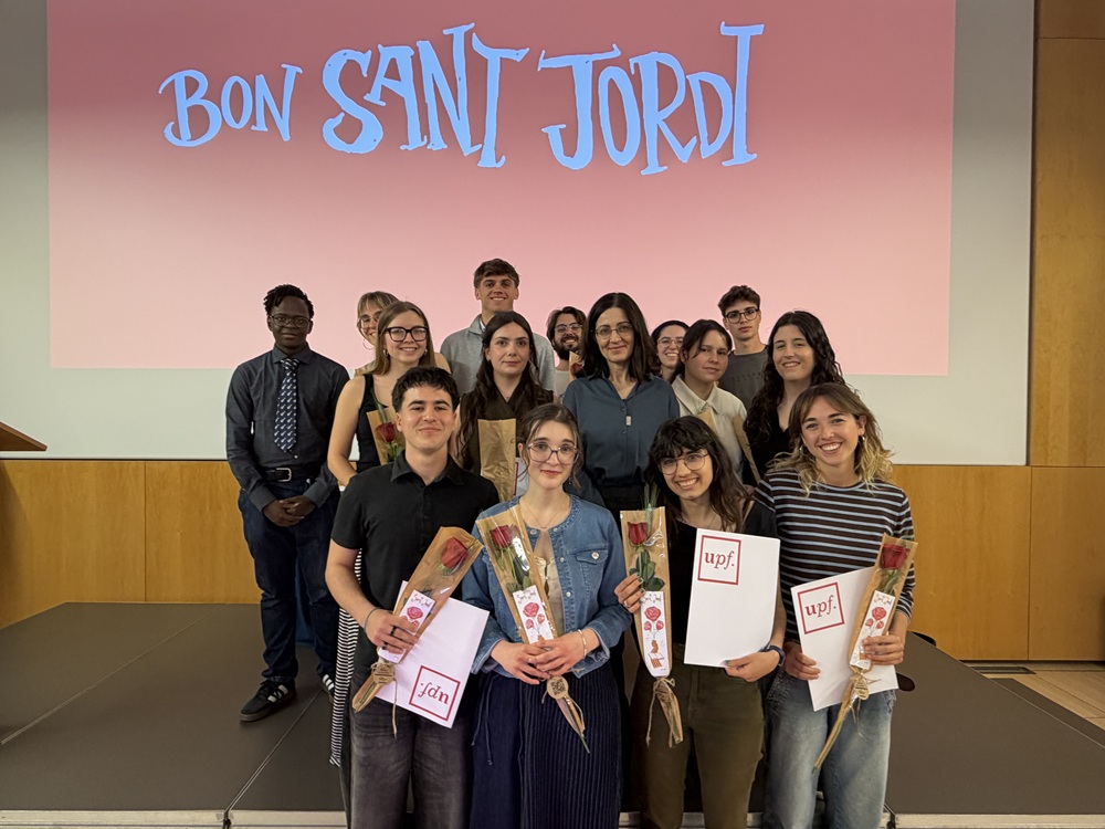 Foto de grup dels premiats dels Concursos de Sant Jordi 2026 Imatge inicial - Foto de grup dels premiats dels Concursos de Sant Jordi 2026