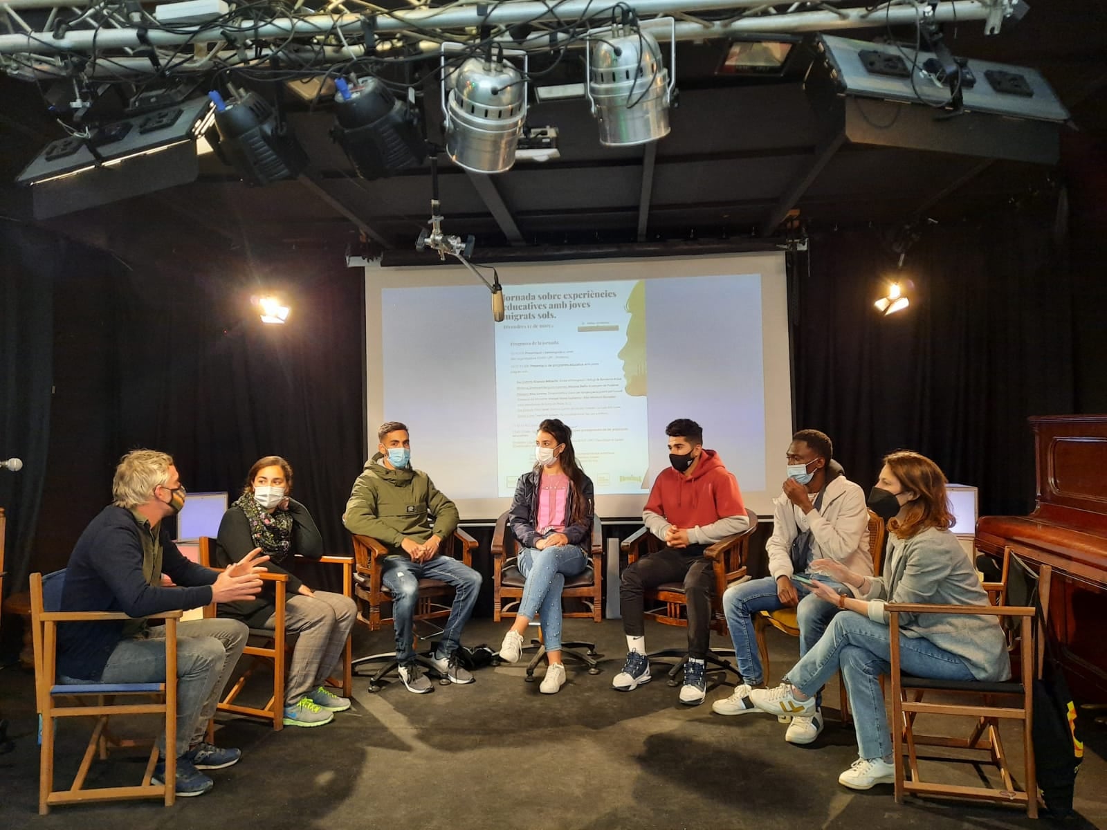 Taula de joves a la I Jornada amb joves migrats sols Imatge inicial - Taula de joves a la I Jornada amb joves migrats sols