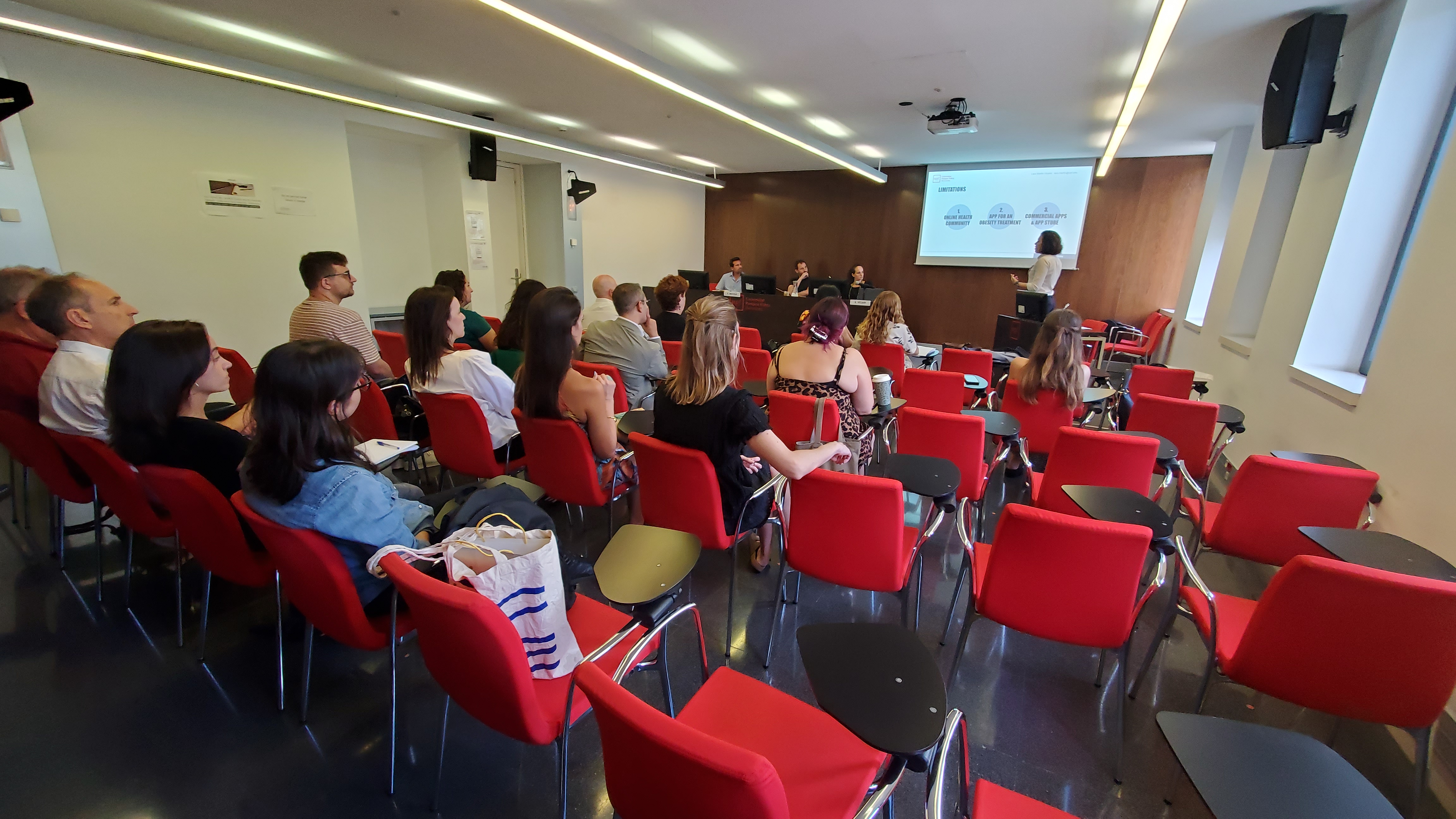 Presentació a l’edifici Tànger del Campus del Poblenou. Fotografia de Marc Hernández. Imatge inicial - Presentació a l’edifici Tànger del Campus del Poblenou. Fotografia de Marc Hernández.