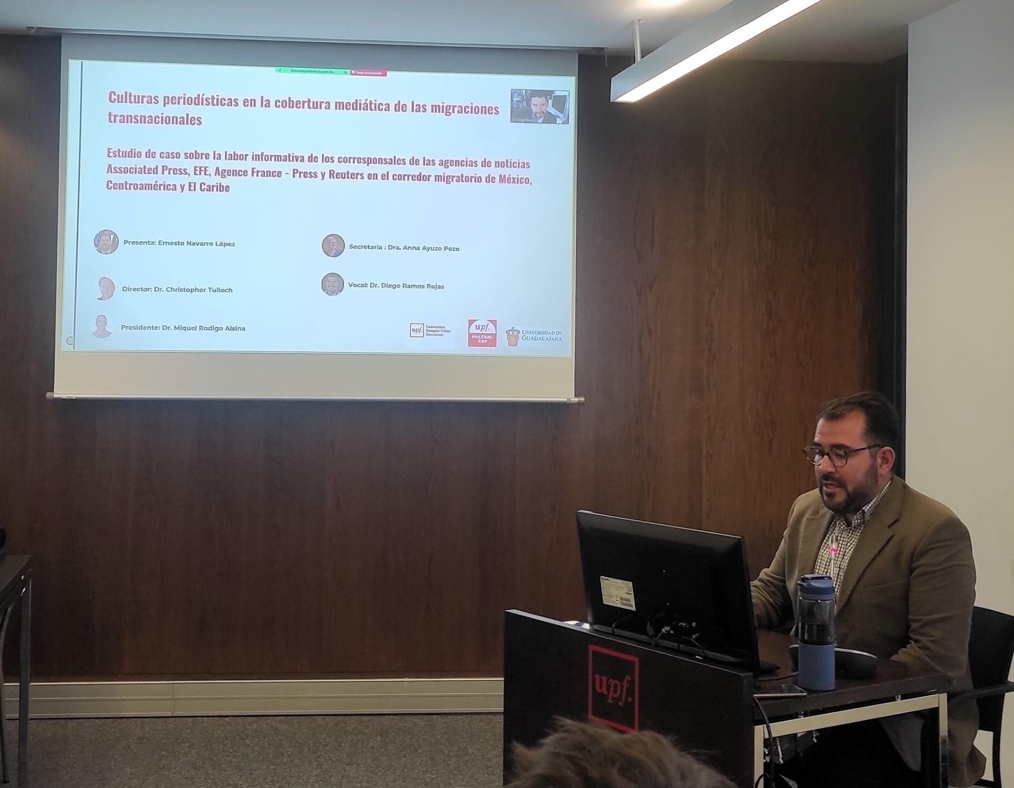 Researcher Ernesto Navarro begins the defence of his doctoral thesis at the Edifici Tànger building of Pompeu Fabra University on 11 December. Imatge inicial - Researcher Ernesto Navarro begins the defence of his doctoral thesis at the Edifici Tànger building of Pompeu Fabra University on 11 December.
