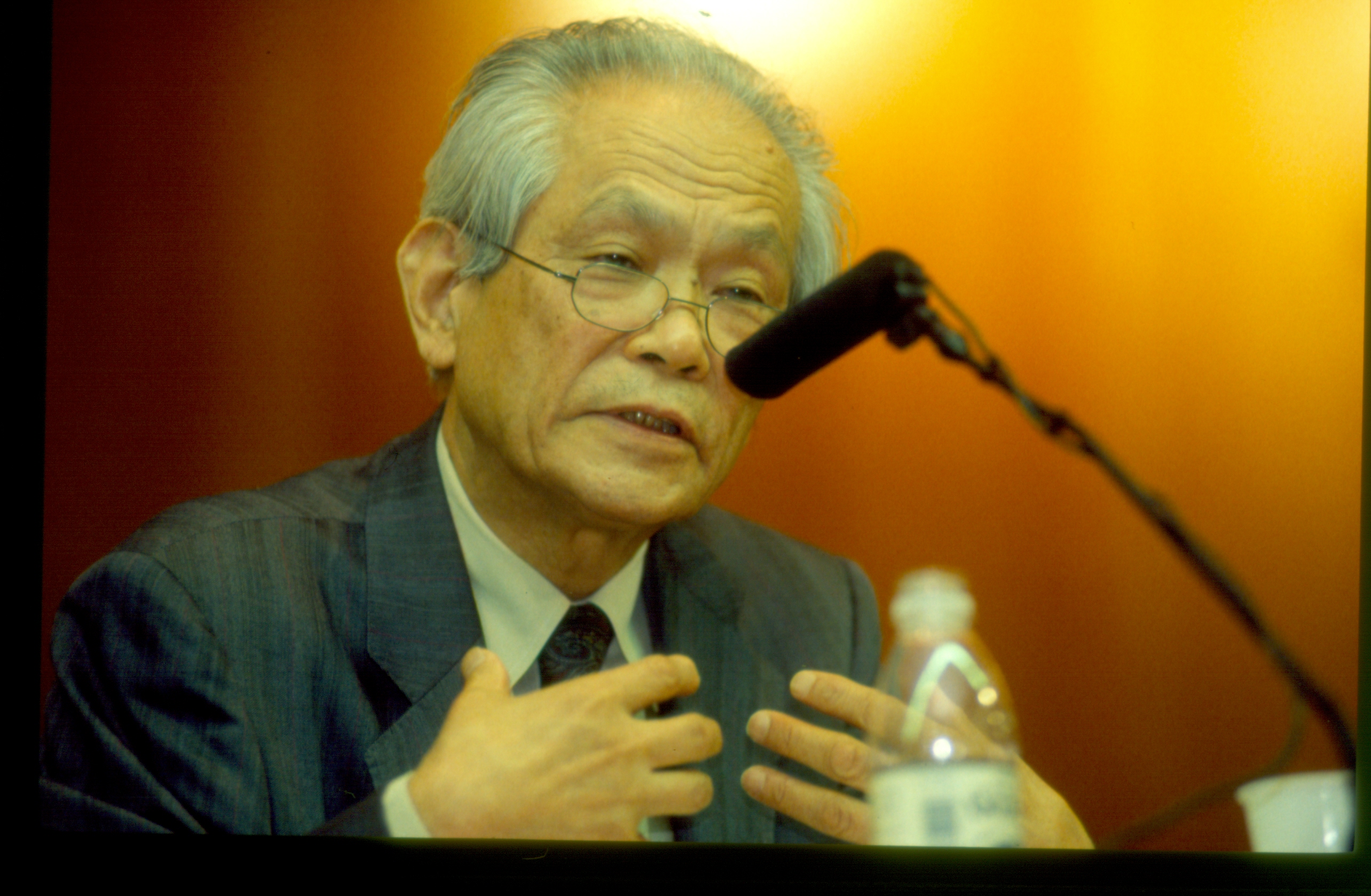 Shizuteru Ueda, l'any 2000, a la UPF Imatge inicial - Shizuteru Ueda, l'any 2000, a la UPF