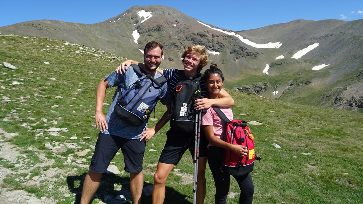 Lukas Jungwirth (left) on an excursion to Puigmal (Ripollès) with the Language Volunteering programme