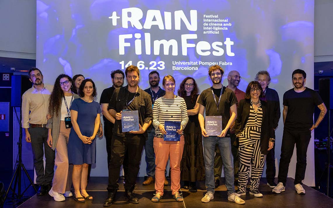 Foto de grup guanyadors de la primera edició del +RAIN Film Festival