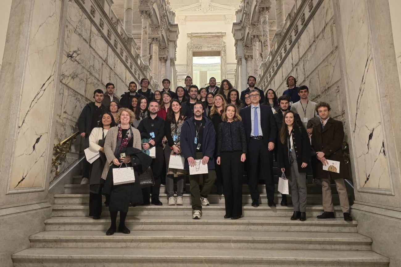 Els assistents durant la visita guiada a l'edifici del Banc d'Espanya Imatge inicial - Els assistents durant la visita guiada a l'edifici del Banc d'Espanya