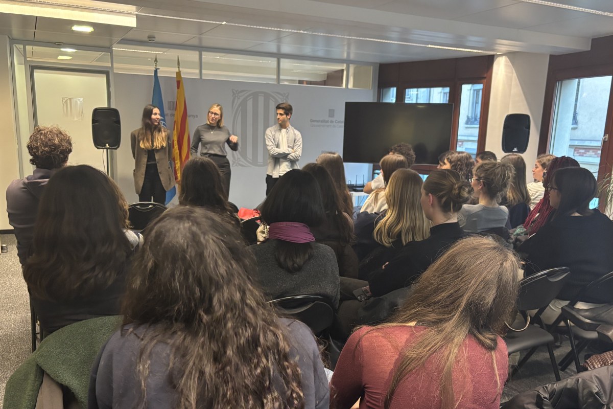 La trobada amb alumni a Delegació del Govern de la Generalitat de Catalunya a Suïssa Imatge inicial - La trobada amb alumni a Delegació del Govern de la Generalitat de Catalunya a Suïssa