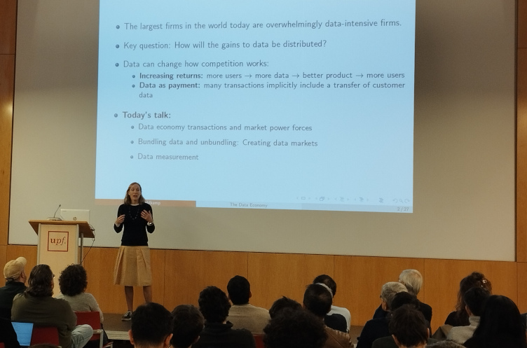 Laura Veldkamp presenting